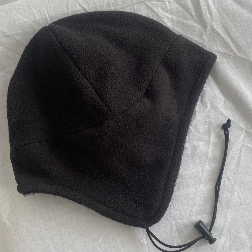 NWOT: Beanie winter hat with side flaps and drawstring • Brand NEW • Black